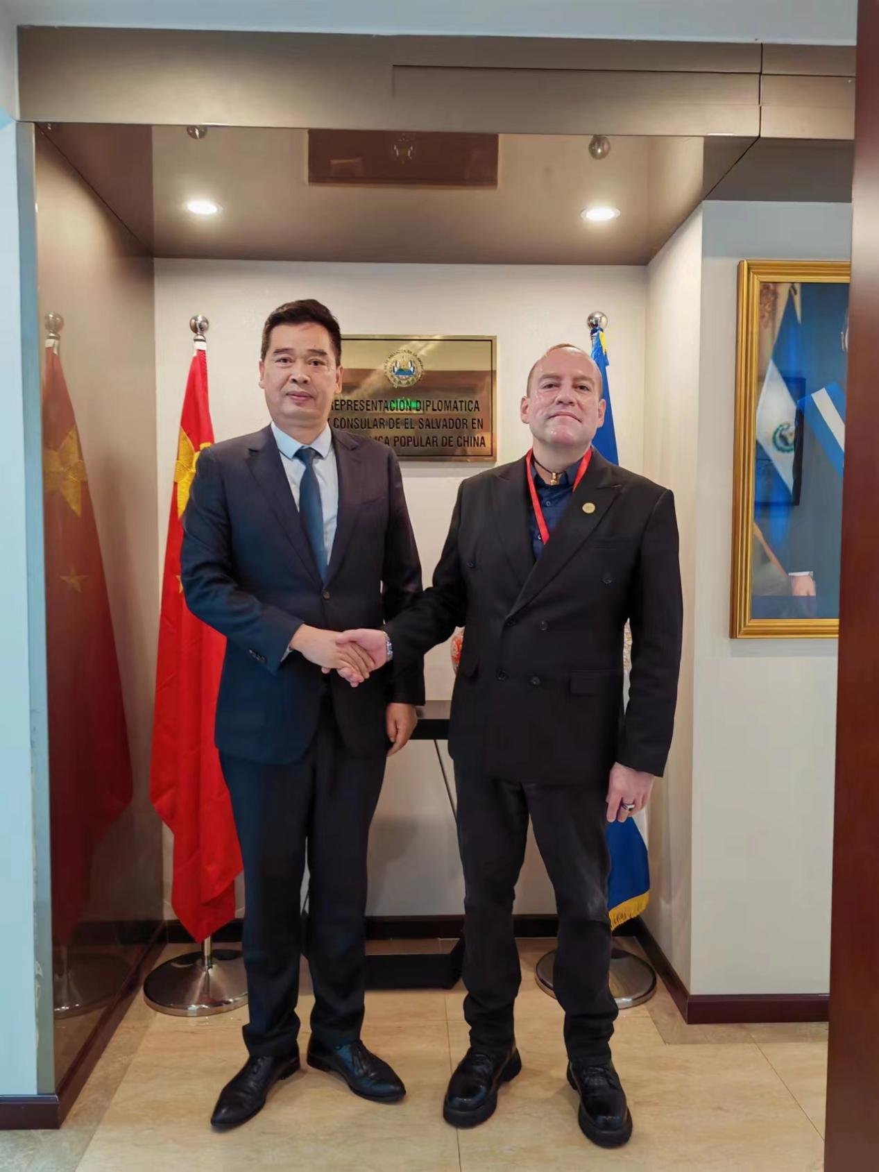 我會理事長應邀拜訪薩爾瓦多共和國駐華大使阿爾多·阿